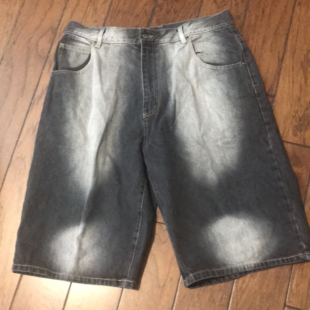 Men’s Denim Shorts 🩳.      Size 36
